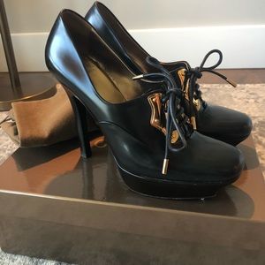 Worn once!! Gucci pumps